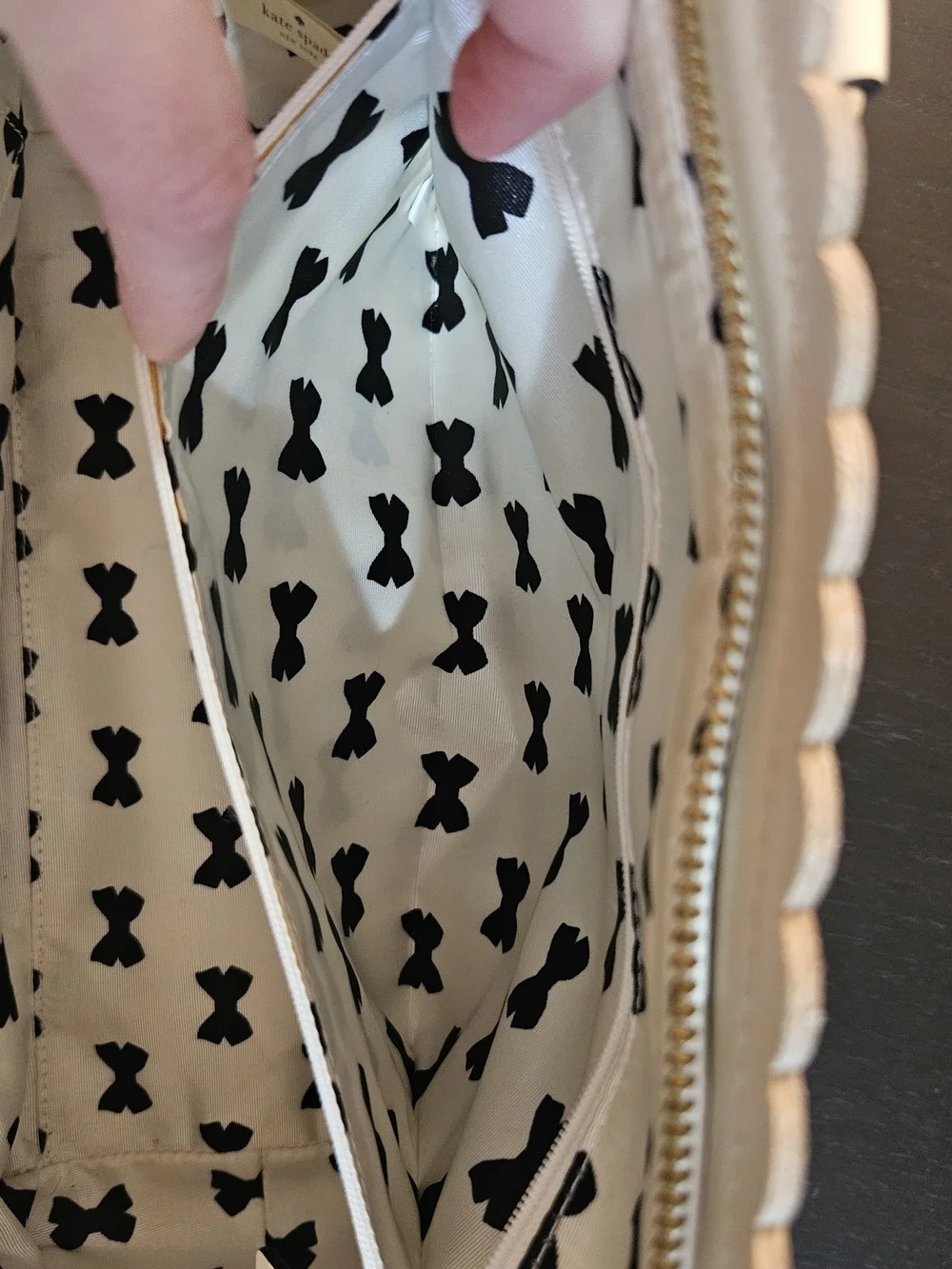 Kate Spade Cream Scalloped Handbag